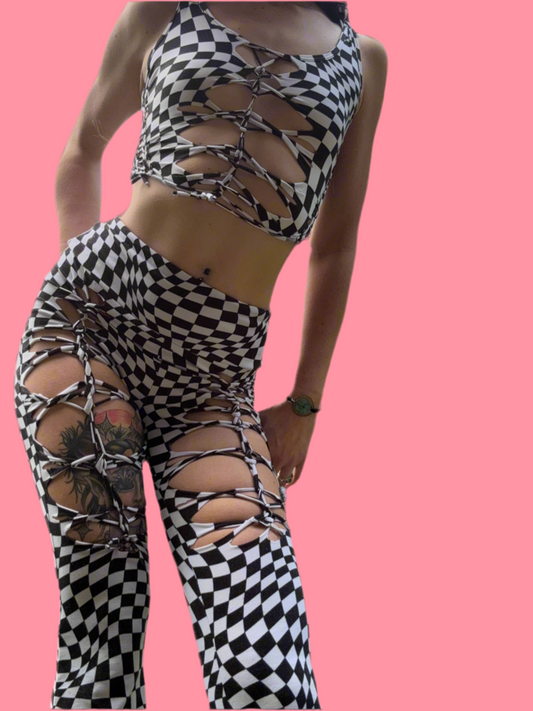 Alice in Wonderland Checkered Set